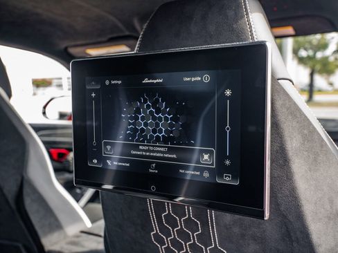 Used 2024 Lamborghini Urus Performante image 45