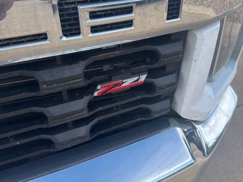 Used 2022 Chevrolet Silverado 2500 LT w/ Convenience Package AWD/4WD image 4