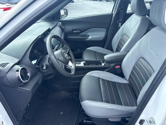 Used 2023 Nissan Kicks SR w/ SR Premium Package FWD image 13