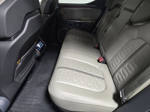 Used 2022 Rivian R1T Adventure image 30