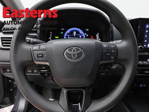 Used 2025 Toyota Camry LE FWD image 10