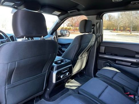 Used 2019 Ford Expedition XLT image 15