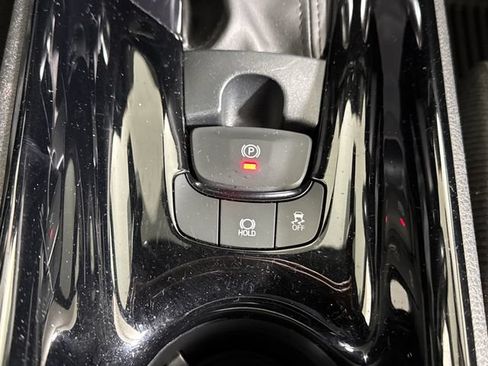 Used 2019 Toyota C-HR XLE FWD image 35