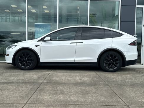 Used 2022 Tesla Model X Plaid AWD/4WD image 6