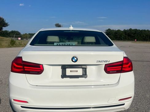 Used 2016 BMW 328i Sedan RWD image 6