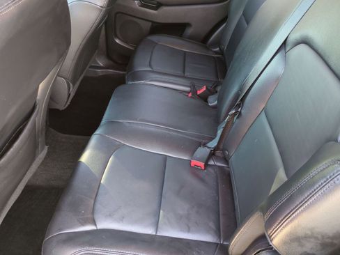 Used 2016 Ford Explorer XLT w/ Equipment Group 202A image 21