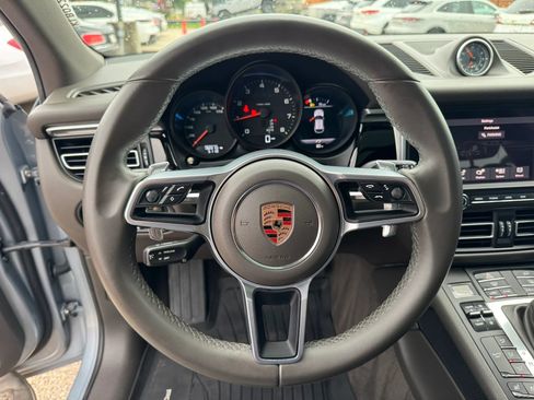 Used 2019 Porsche Macan AWD/4WD image 33