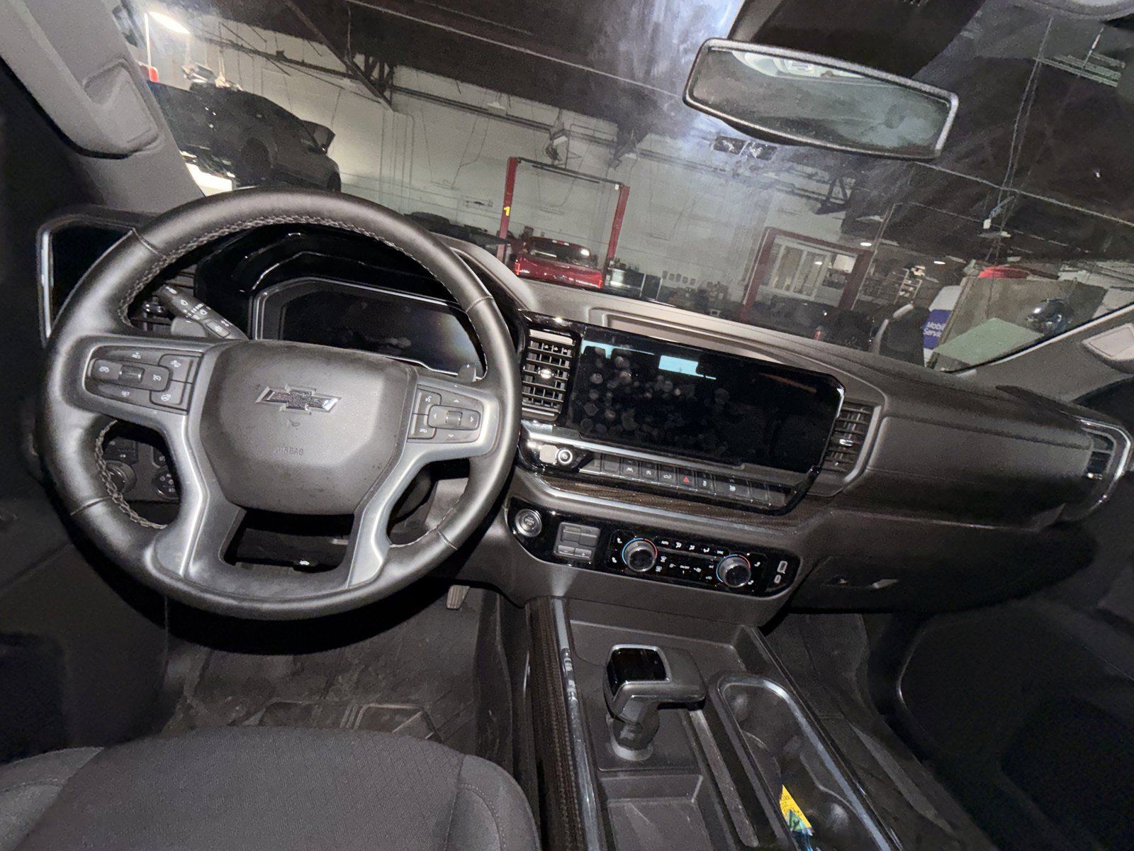 Used 2024 Chevrolet Silverado 1500 RST w/ Max Trailering Package AWD/4WD image 18
