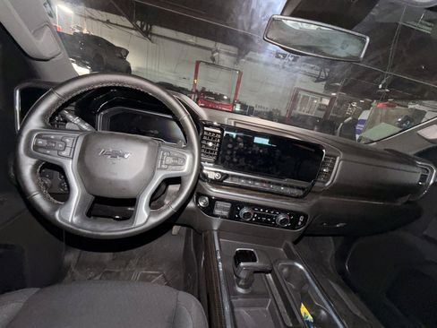 Used 2024 Chevrolet Silverado 1500 RST w/ Max Trailering Package AWD/4WD image 18