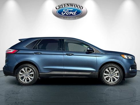 Used 2019 Ford Edge Titanium w/ Cold Weather Package image 3