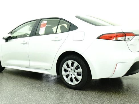 New 2026 Toyota Corolla Hybrid Sedan FWD image 10