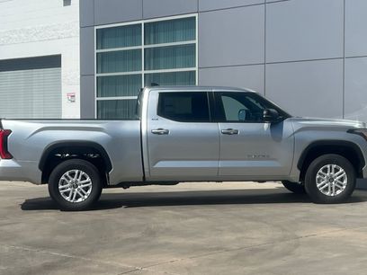New 2026 Toyota Tundra SR5 w/ SR5 Premium Package