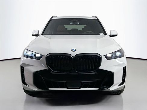 New 2026 BMW X5 xDrive40i w/ M Sport Package AWD/4WD image 3