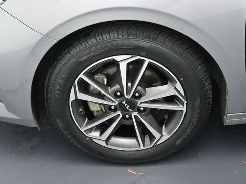 Used 2023 Kia Forte LXS w/ LXS Technology Package image 30