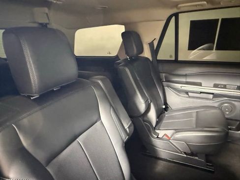 Used 2022 Ford Expedition XLT image 49