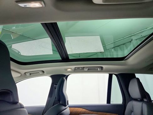 Certified 2024 Volvo XC90 T8 Plus image 18