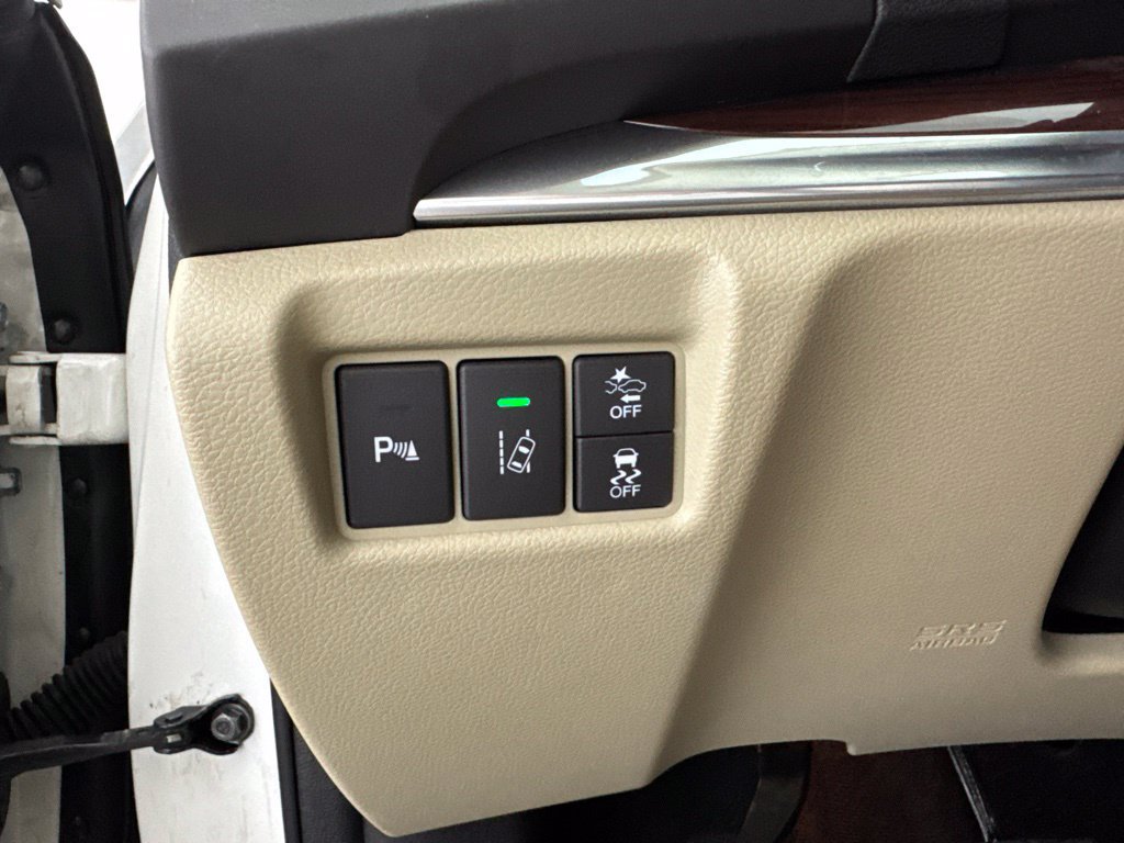 Used 2016 Acura MDX SH-AWD image 36