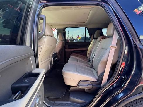 Used 2021 Ford Expedition XLT image 9