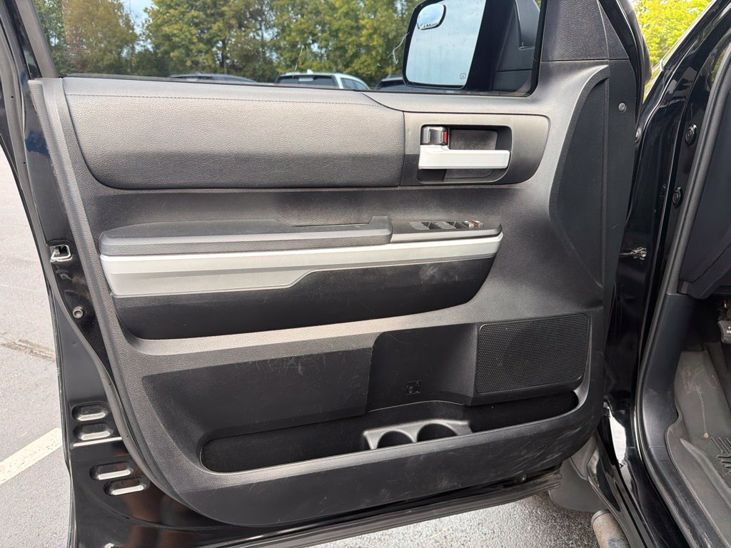 Used 2017 Toyota Tundra SR5 w/ SR5 Upgrade Package AWD/4WD image 17