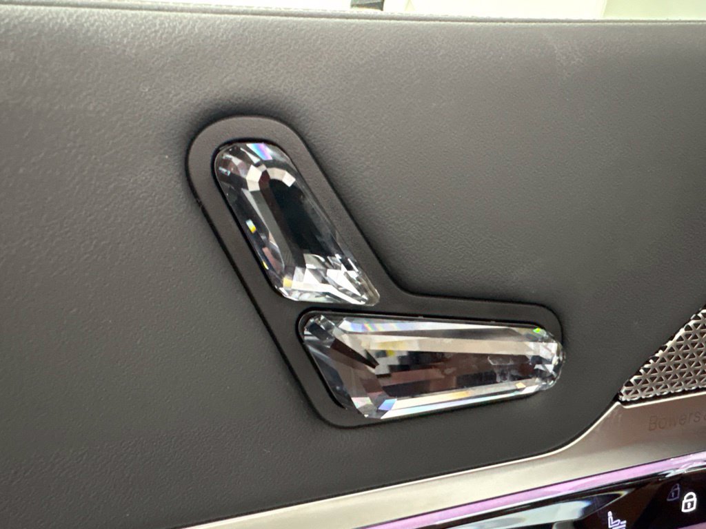 Certified 2024 BMW i7 eDrive50 RWD image 24
