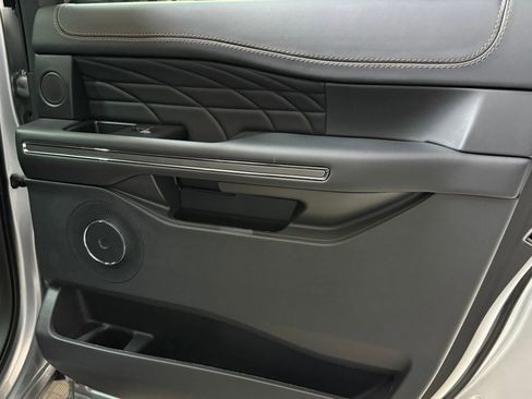 Used 2023 Ford Expedition Max Platinum image 22