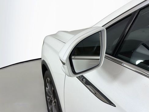 Used 2022 Lincoln Nautilus Reserve w/ Luxury Package image 29