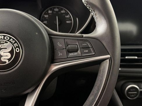 Used 2019 Alfa Romeo Giulia w/ Nero Edizione RWD image 16