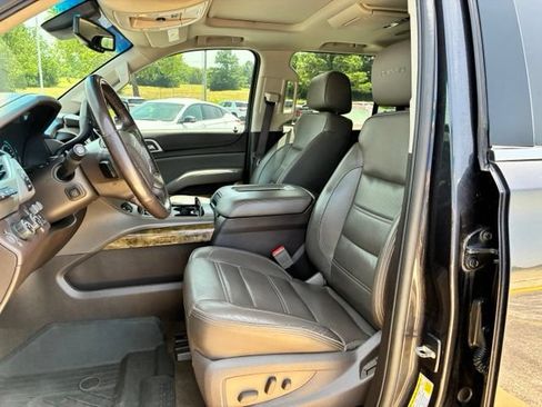 Used 2017 GMC Yukon Denali w/ Open Road Package AWD/4WD image 15