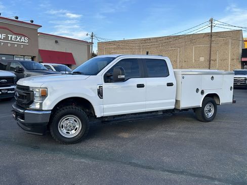 Used 2022 Ford F250 XL w/ Power Equipment Group image 9