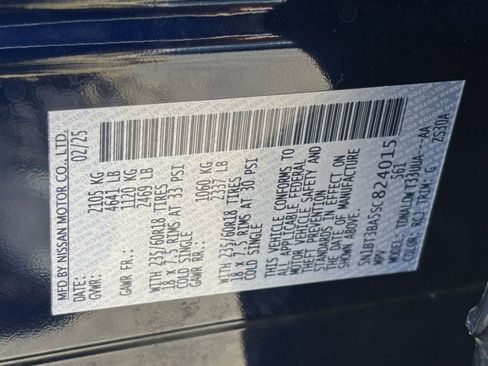 Used 2025 Nissan Rogue SV FWD image 31