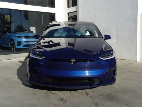 Used 2023 Tesla Model X image 4