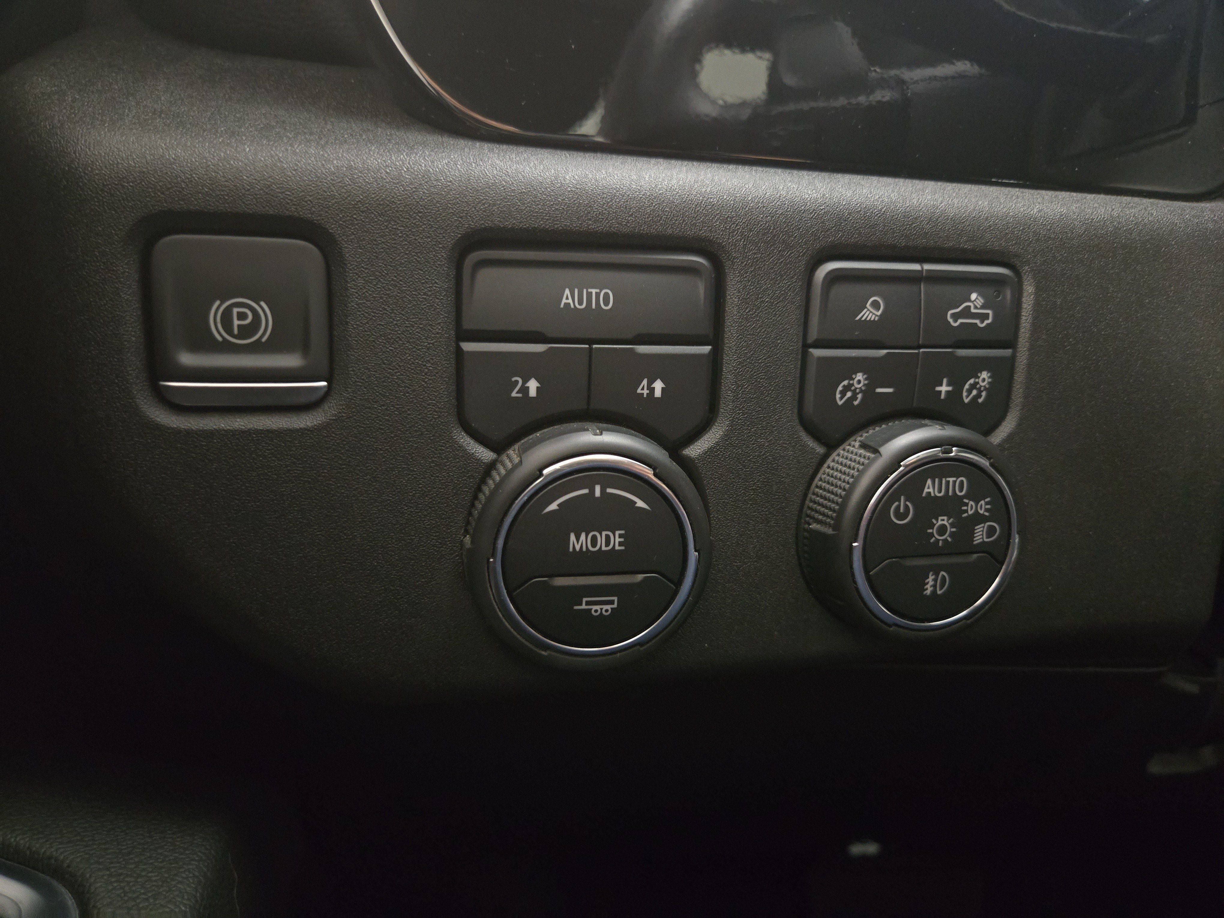 Certified 2022 Chevrolet Silverado 1500 RST w/ Convenience Package II AWD/4WD image 26
