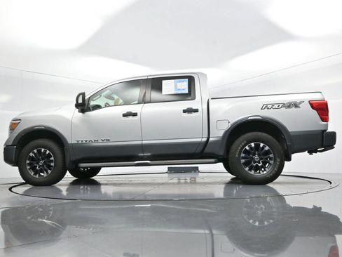 Used 2018 Nissan Titan PRO-4X w/ Pro-4x Convenience Package AWD/4WD image 51