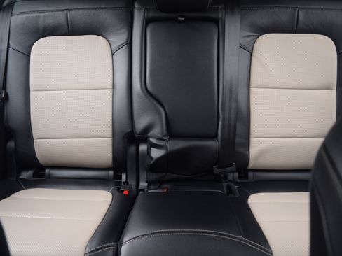 Used 2022 Ford Escape Titanium w/ Titanium Elite Package image 17