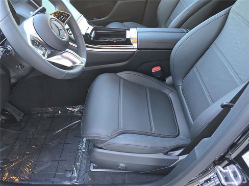 Used 2026 Mercedes-Benz GLC 300 4MATIC image 24