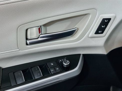 New 2026 Toyota Sienna Limited AWD/4WD image 15