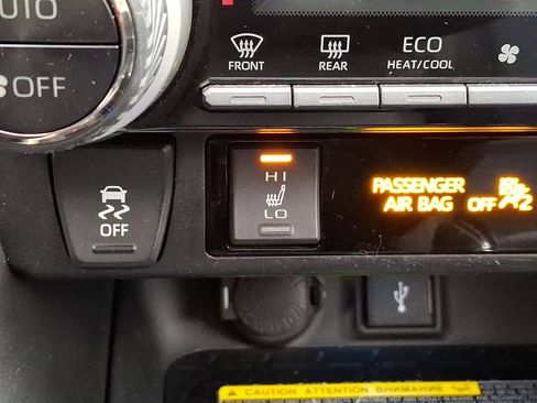 Used 2020 Toyota RAV4 XSE image 25