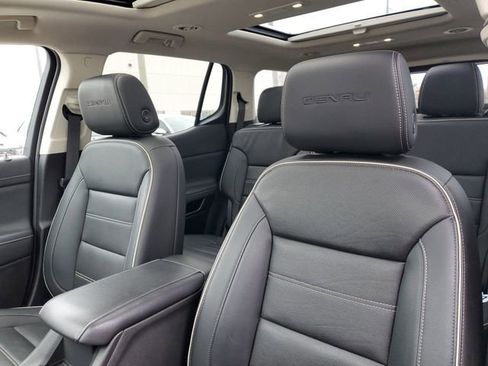 Certified 2023 GMC Acadia Denali w/ Denali Ultimate Package image 15