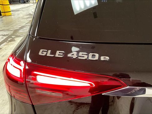 Used 2024 Mercedes-Benz GLE 450e 4MATIC image 33