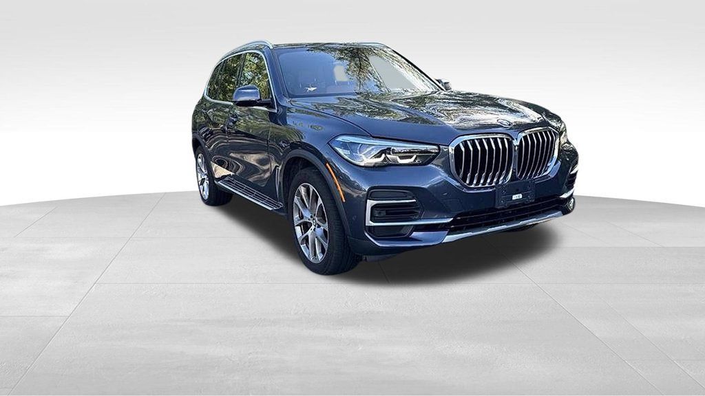 Used 2022 BMW X5 xDrive40i w/ Premium Package AWD/4WD image 1