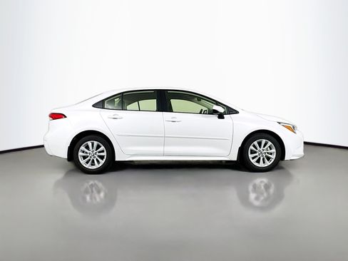 Certified 2024 Toyota Corolla LE w/ LE Convenience Package FWD image 8