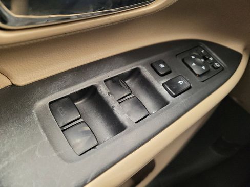 Used 2017 Mitsubishi Outlander SEL image 27