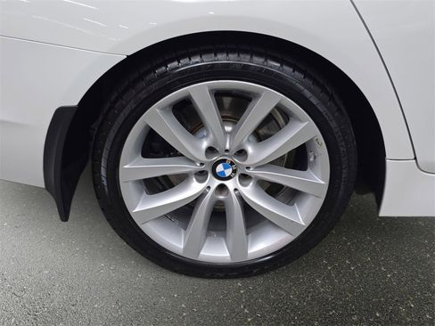 Used 2011 BMW 535i xDrive Sedan image 31