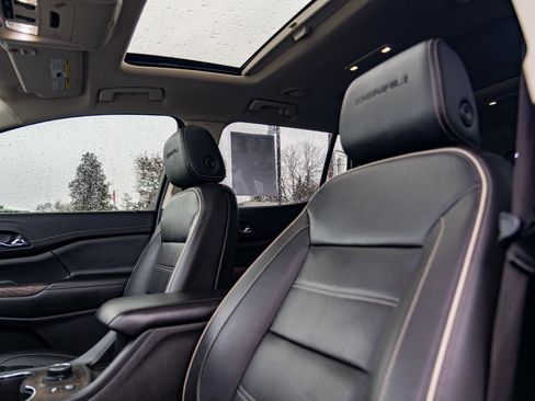 Used 2020 GMC Acadia Denali w/ Trailering Package AWD/4WD image 17