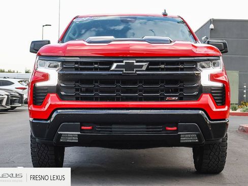 Used 2024 Chevrolet Silverado 1500 LT Trail Boss w/ Convenience Package II AWD/4WD image 2