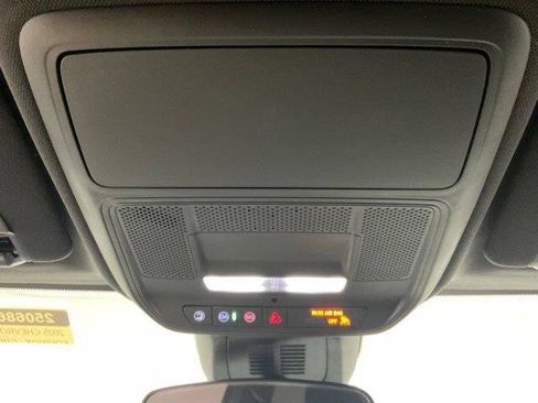 Certified 2025 Chevrolet Equinox LT AWD/4WD image 20