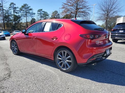 Used 2019 MAZDA MAZDA3 Hatchback w/ Preferred Package image 7
