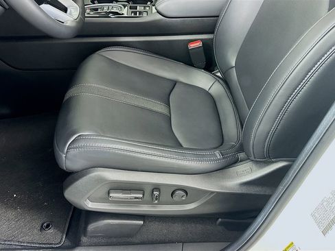 Certified 2025 Honda Pilot Touring image 19