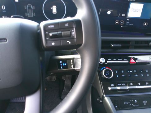 Used 2024 Hyundai Santa Fe Calligraphy image 21