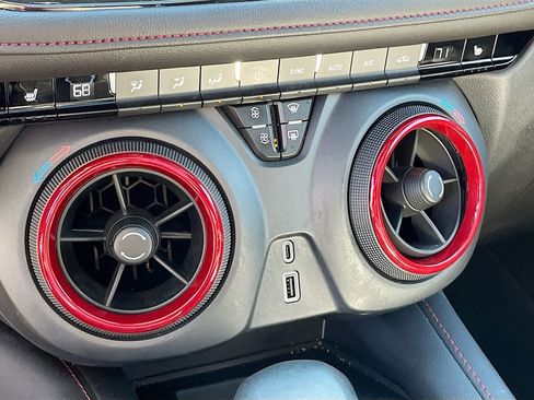 Used 2023 Chevrolet Blazer RS image 16